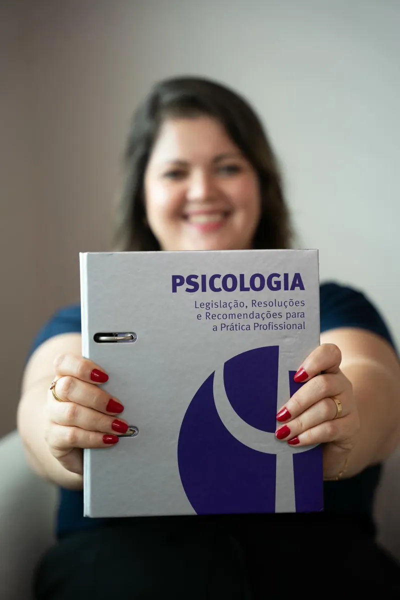 Sobre a psicóloga Lis Caroline Consani